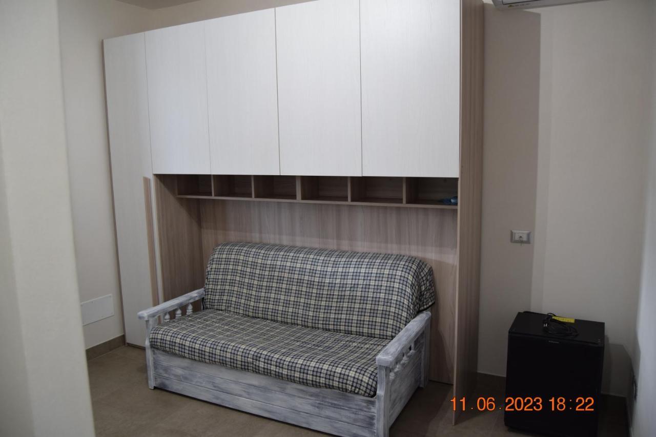 Villa Fior D'Ulivo 阿沃拉 外观 照片